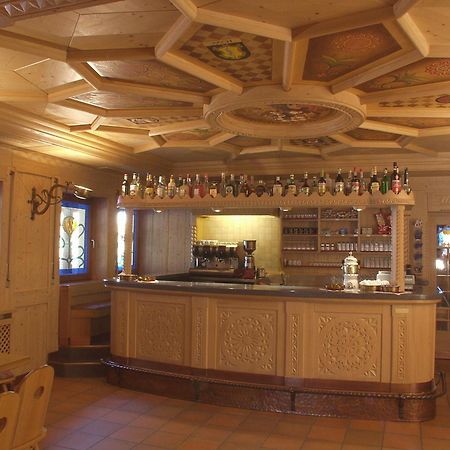 Hotel Villa Jolanda Ziano di Fiemme Eksteriør bilde