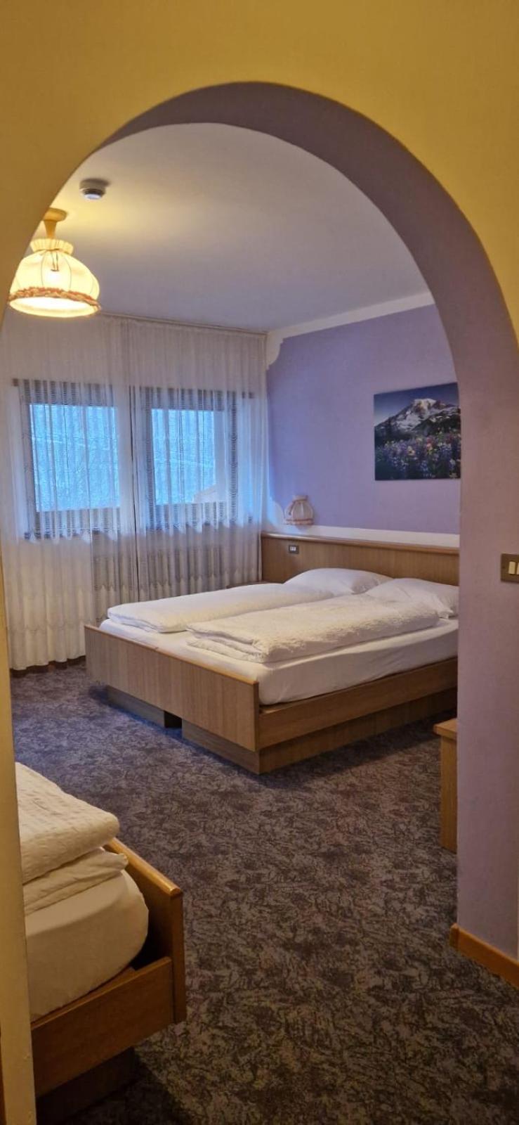 Hotel Villa Jolanda Ziano di Fiemme Eksteriør bilde